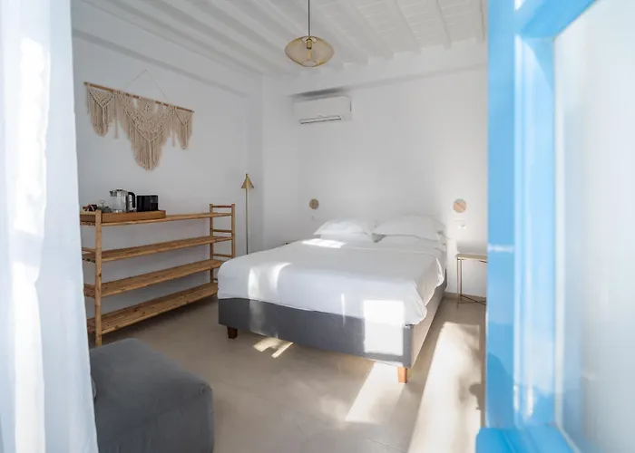 Skepi Boutique Rooms In Mykonos Town